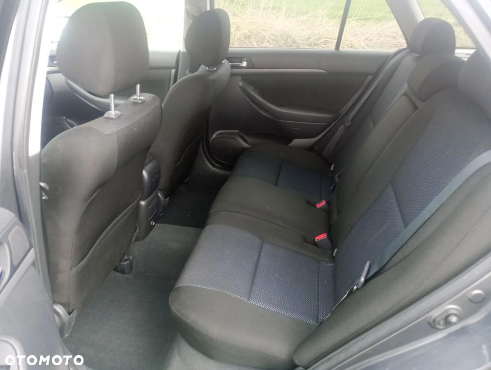 Toyota Avensis 1.8 VVT-i Combi - 6