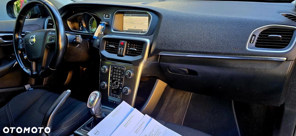 Volvo V40 T3 Kinetic - 28