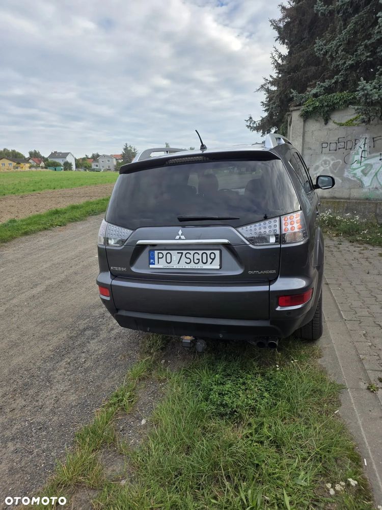 Mitsubishi Outlander 2.0 DID Instyle NAVI - 13