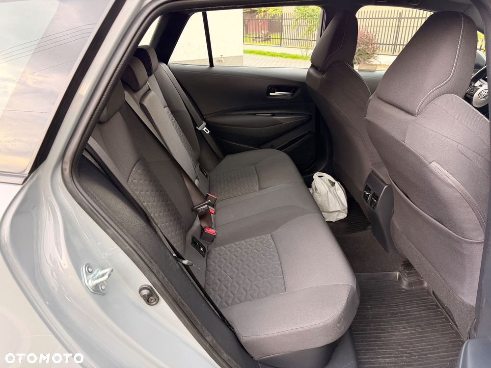 Toyota Corolla 1.8 Hybrid Comfort - 24