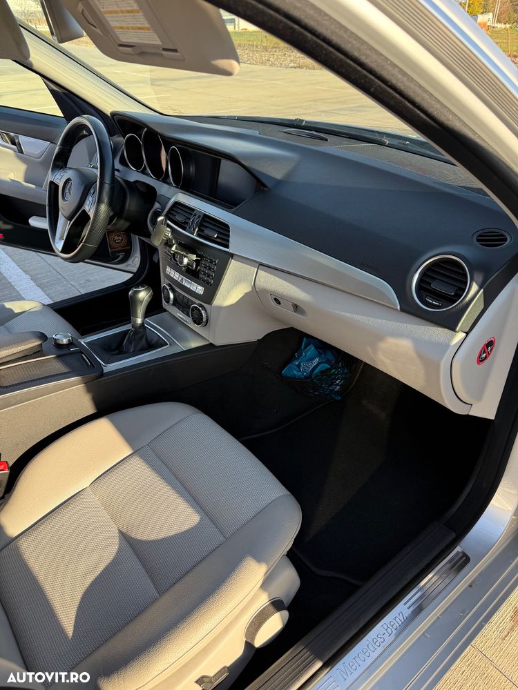 Mercedes-Benz C 220 CDI BlueEFFICIENCY - 15