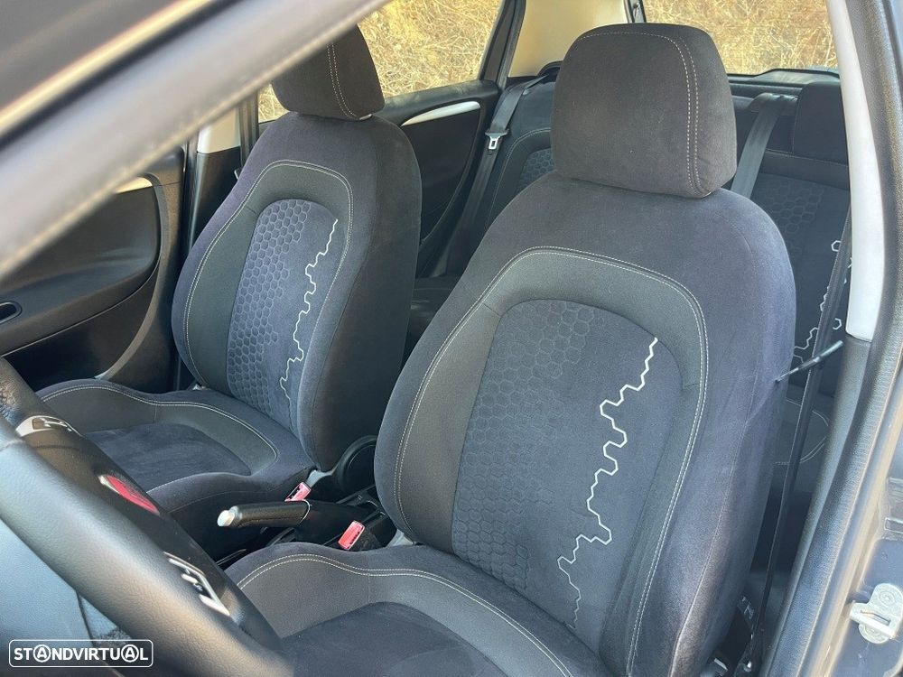 Fiat Punto 1.2 Lounge S&S - 25