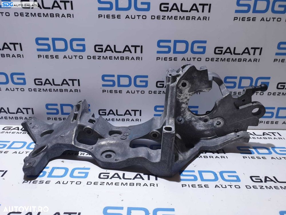 Suport Alternator Accesorii Motor Skoda Octavia 3 2.0 CKFB CRMB CUPA CUNA CKFC CYKA DJGA DFFA CYKA CRVC DCYA 2013 - 2017 Cod 04L903143B [S0353] - 3