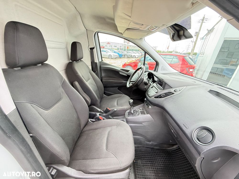 Ford Transit Courier - 6