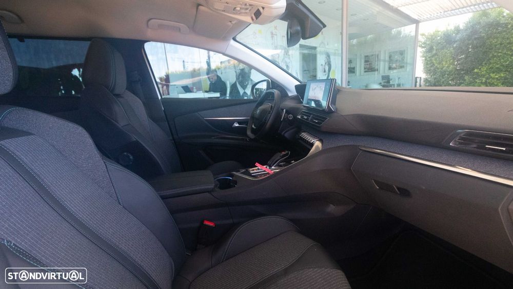 Peugeot 5008 1.5 BlueHDi Allure EAT8 - 12