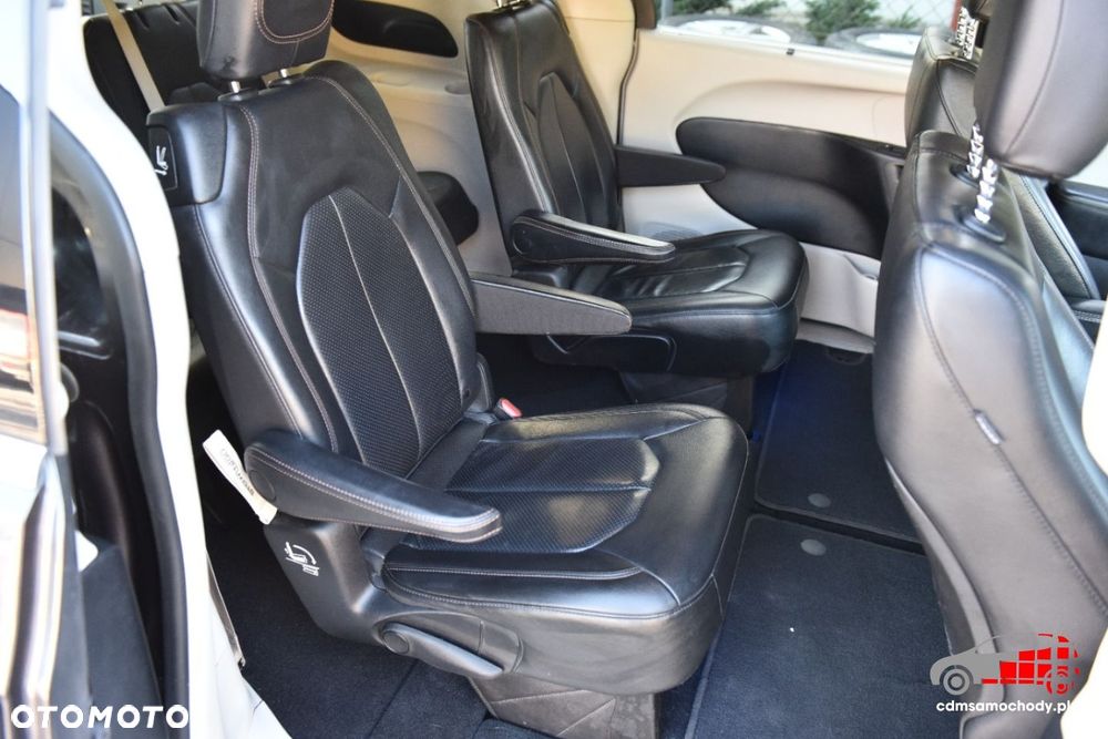 Chrysler Pacifica - 22
