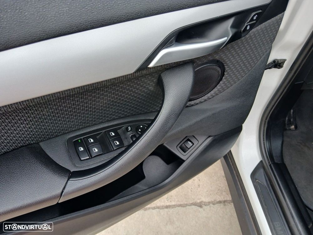 BMW X1 16 d sDrive Corporate Edition Auto - 17