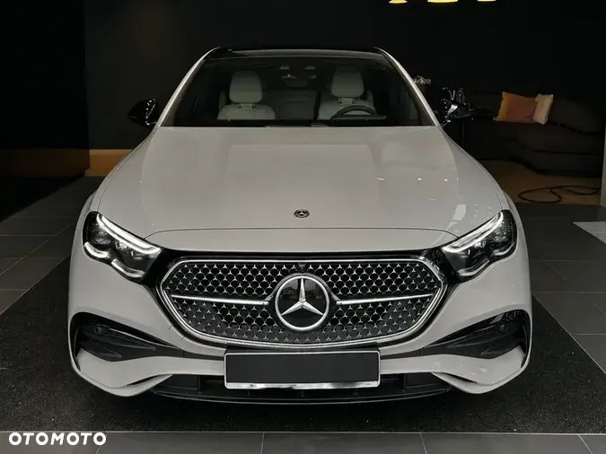 Mercedes-Benz Klasa E 200 4-Matic AMG - 2