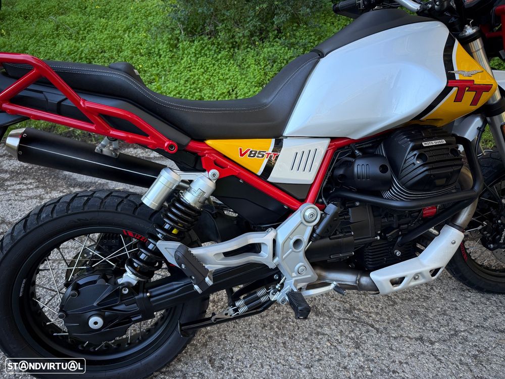 Moto Guzzi V85 TT - 5