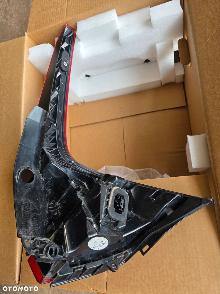 Lampa tylna lewa - 4
