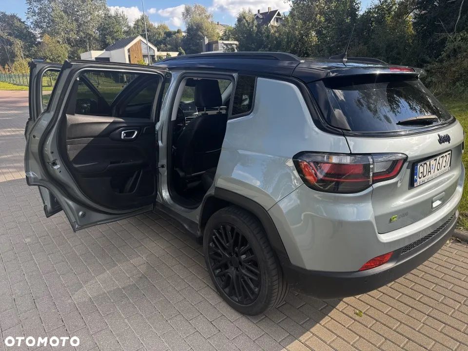 Jeep Compass - 12