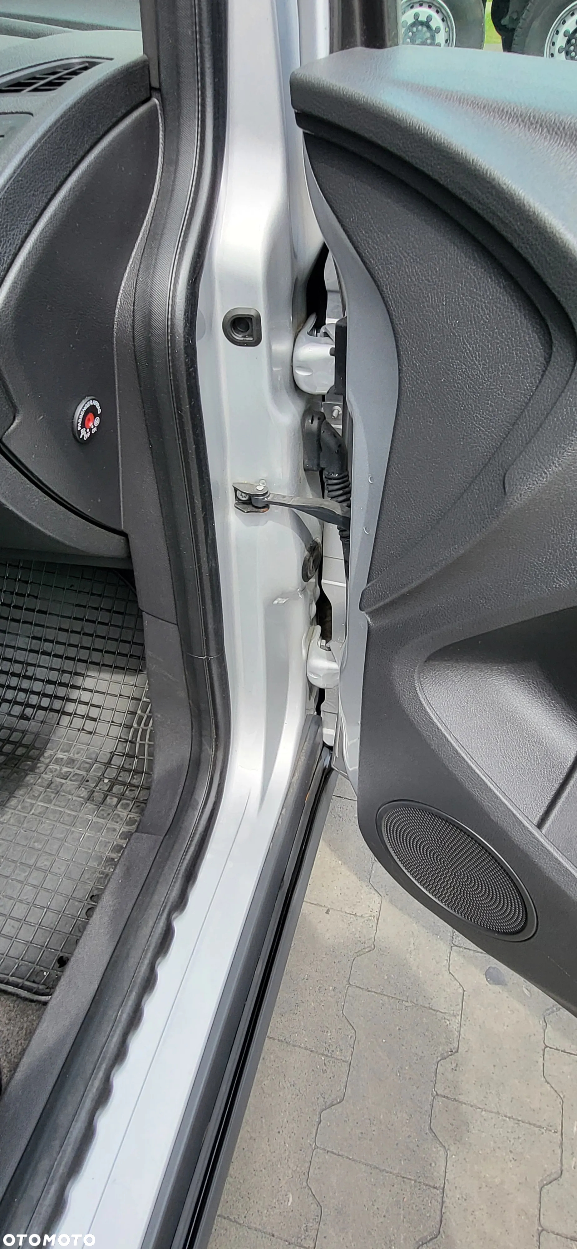 Ford Tourneo Connect 1.5 TDCi Trend - 23