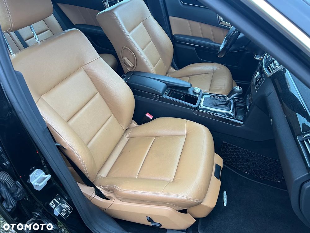 Mercedes-Benz Klasa E 220 T CDI DPF BlueEFFICIENCY Automatik Avantgarde - 16