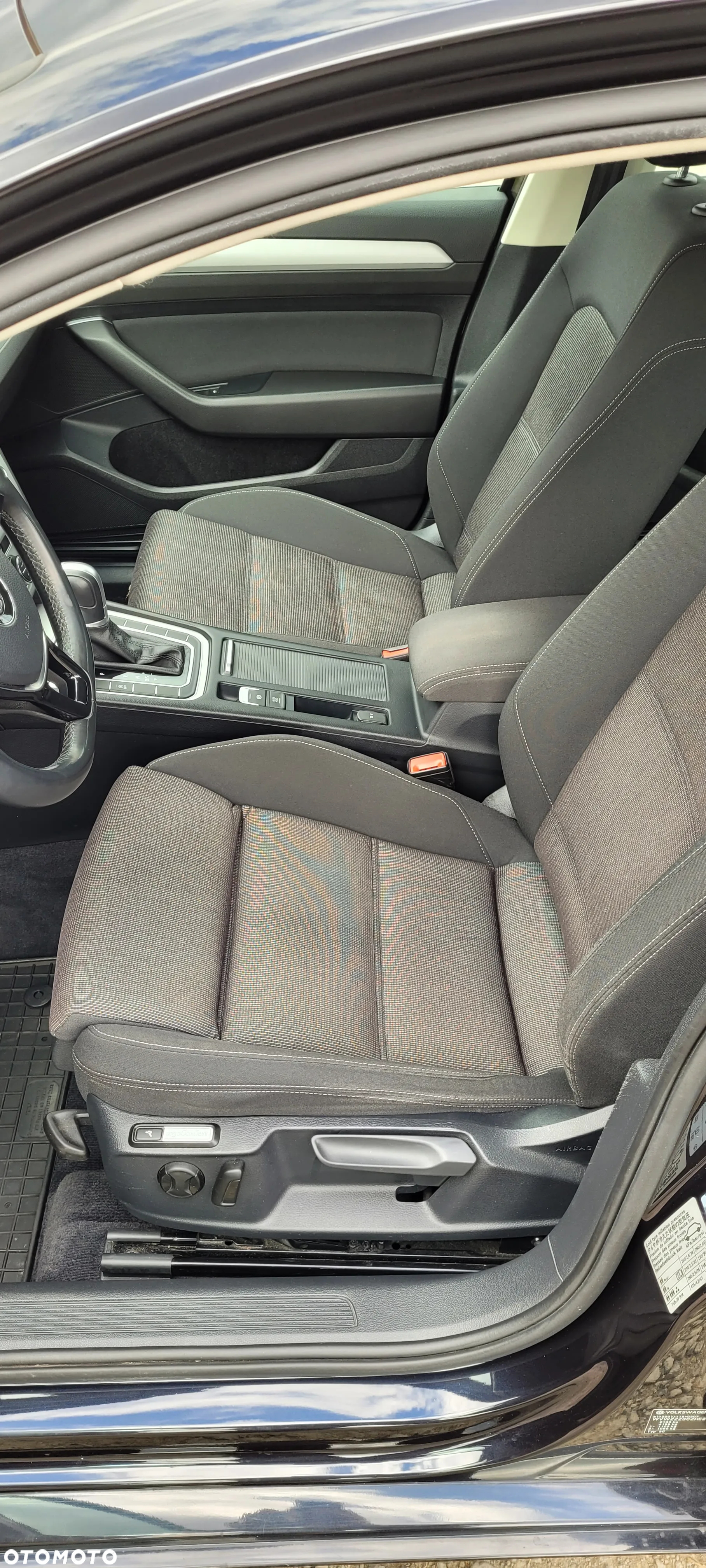 Volkswagen Passat 2.0 TDI BMT Highline DSG - 19