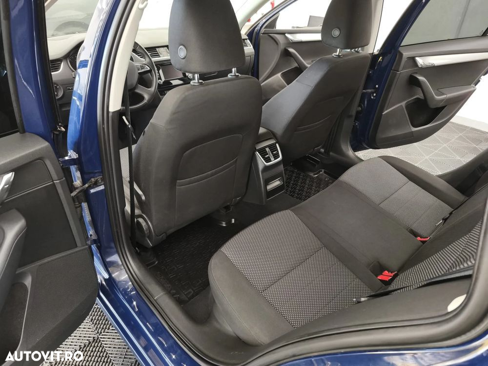 Skoda Octavia Combi 2.0 TDI Clever - 27
