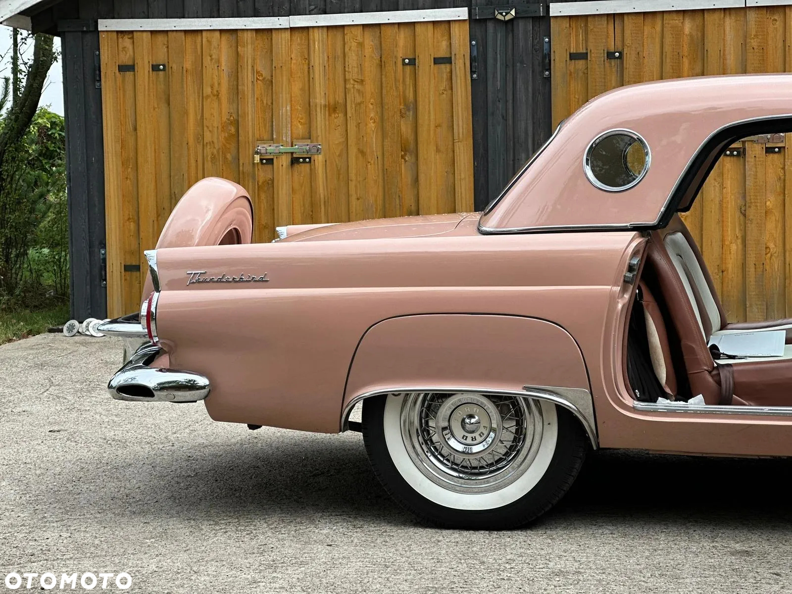 Ford Thunderbird - 17