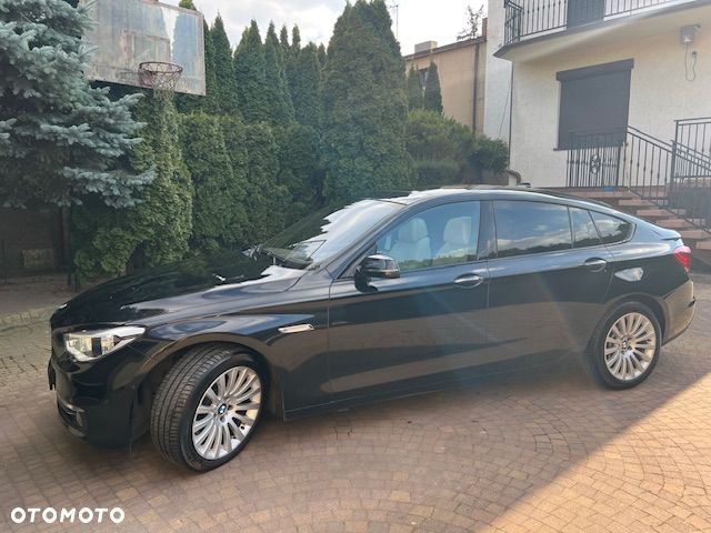 BMW Seria 5 530d xDrive - 31