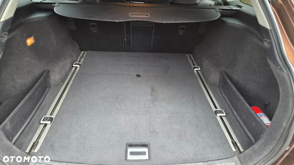 Toyota Avensis 2.0 Premium MS - 16