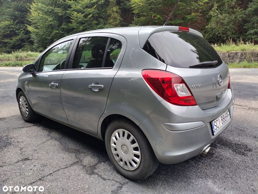 Opel Corsa 1.2 16V Edition 150 - 8