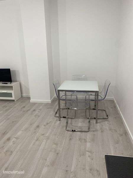 Apartamento T1 mobilado e equipado - Grande imagem: 5/12