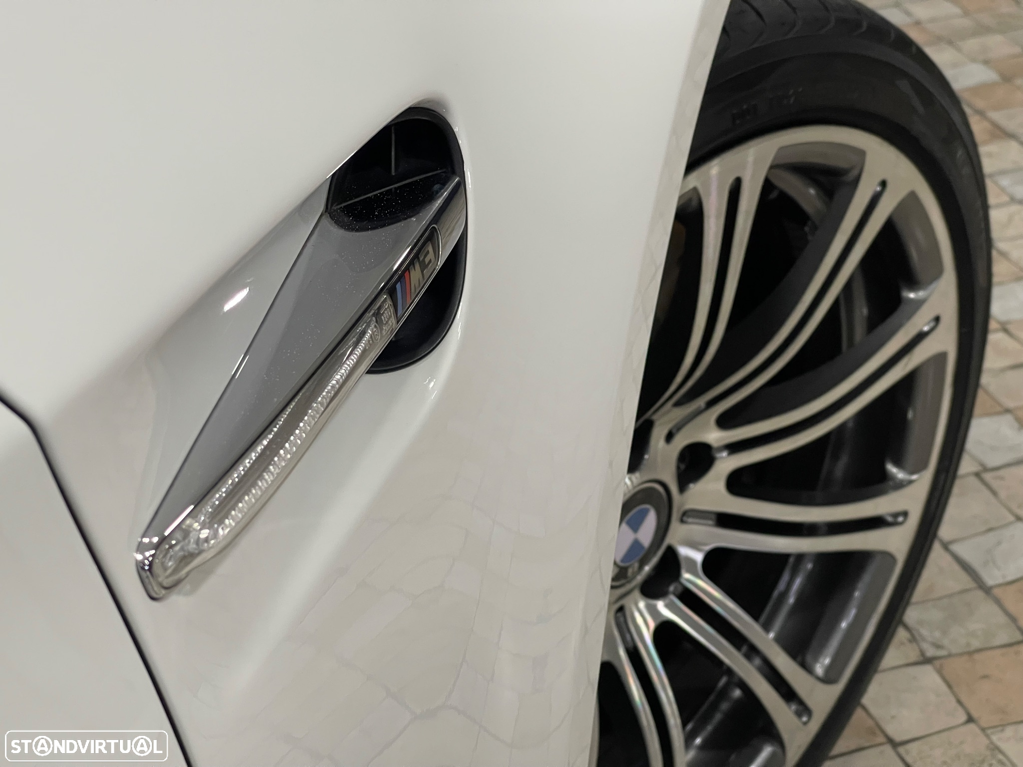 BMW M3 Auto - 7