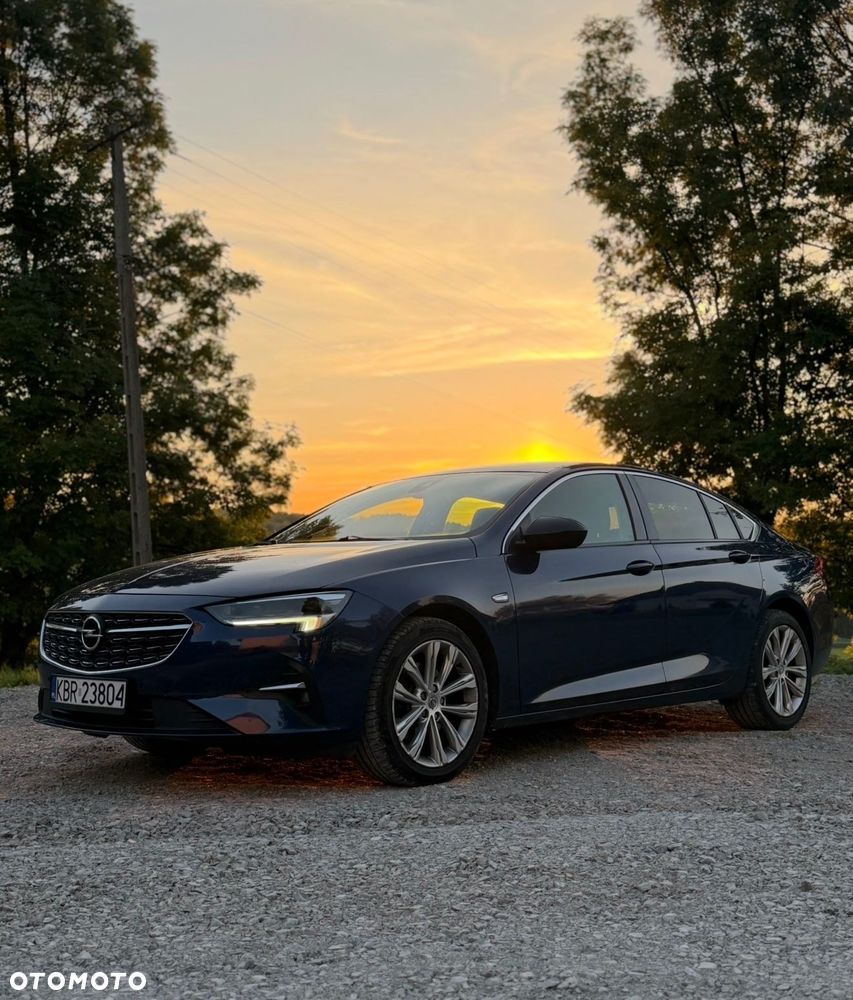 Opel Insignia - 1