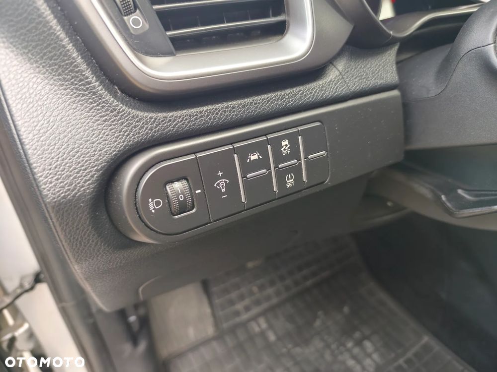 Kia Ceed 1.6 CRDi SCR L Business Line - 19