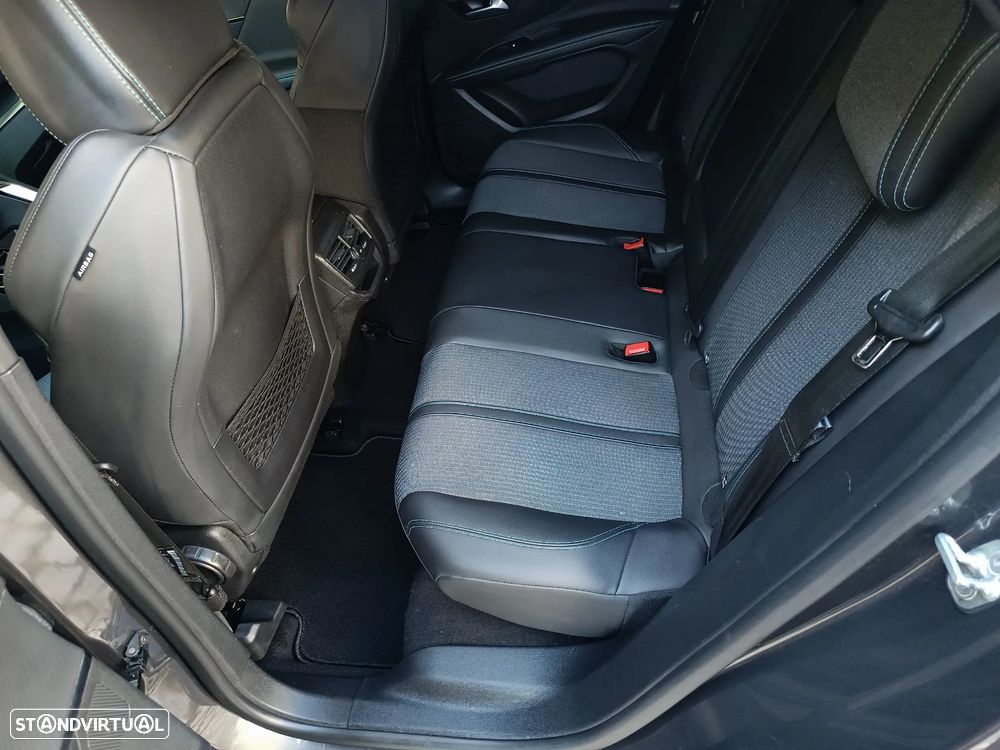 Peugeot 3008 1.2 Hybrid Allure e-DCS6 - 20