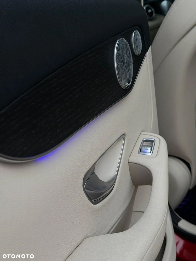 Mercedes-Benz GLC 300 4Matic 9G-TRONIC Exclusive - 18