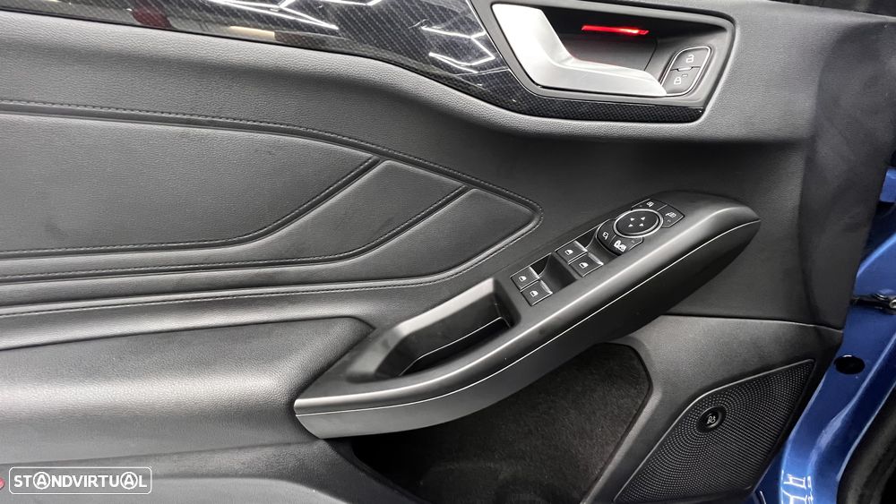 Ford Focus SW 2.3 EcoBoost S&S ST - 57