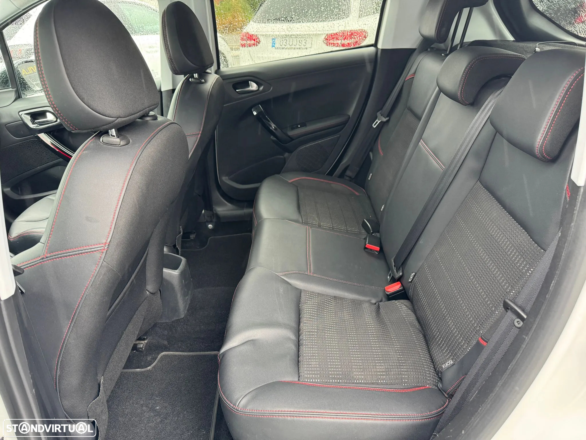 Peugeot 208 1.2 PureTech GT Line EAT8 - 11