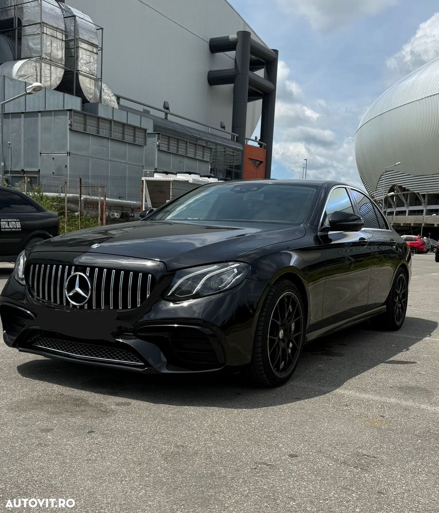 Mercedes-Benz E - 12