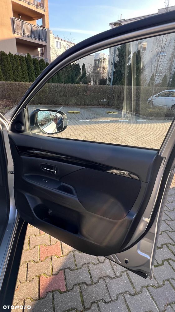 Mitsubishi Outlander 2.0 Intense 4WD CVT - 6