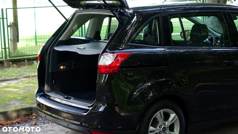 Ford Grand C-MAX - 34