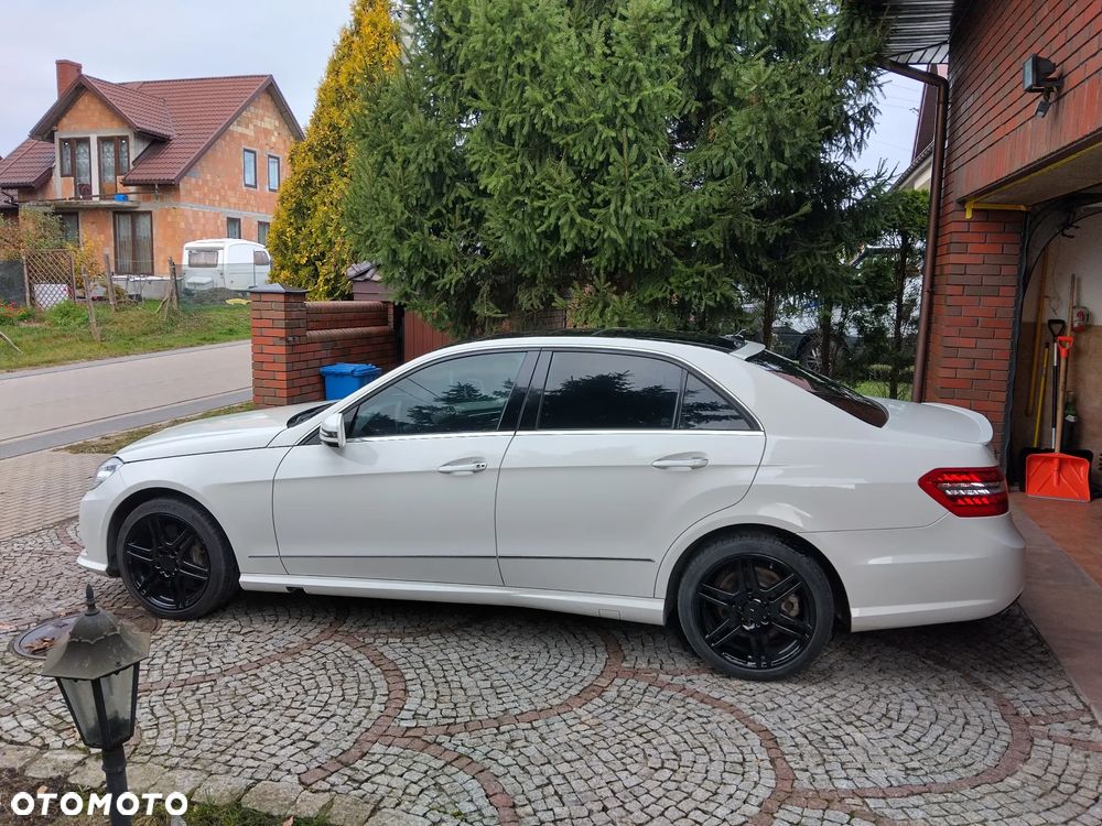Mercedes-Benz E-Class 2010 photo 5