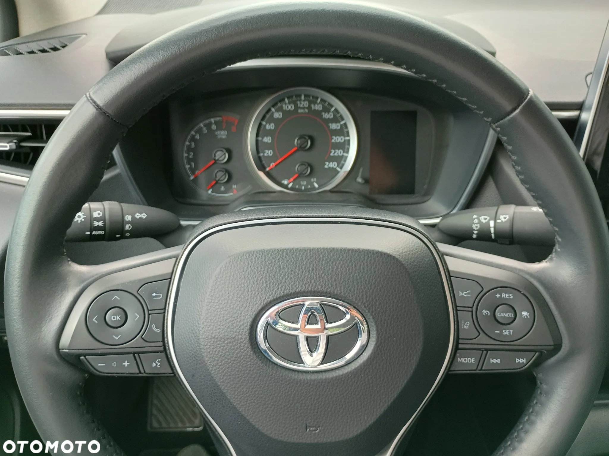 Toyota Corolla 1.5 Comfort - 17