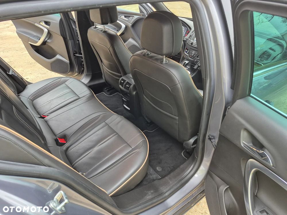 Opel Insignia 2.0 SIDI Turbo 4x4 Sports Tourer Innovation - 21