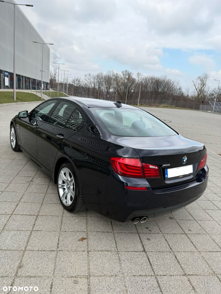BMW Seria 5 525d xDrive - 7