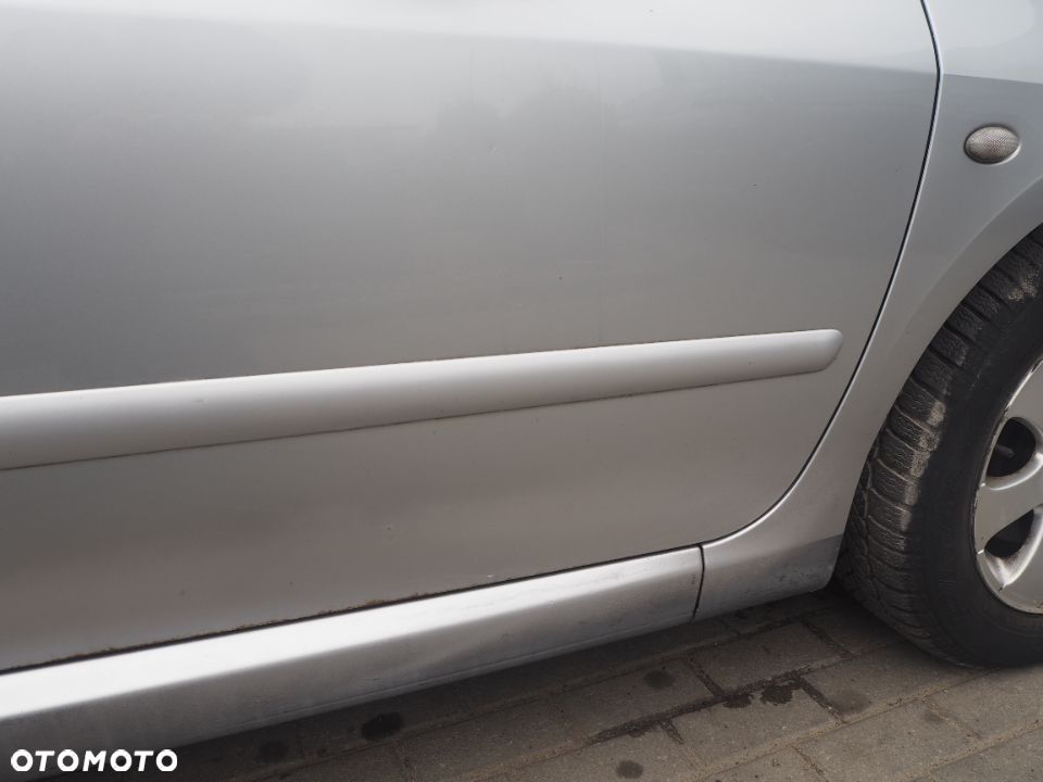 Drzwi Prawe Przednie Peugeot 307 Kolor: EZR - 7
