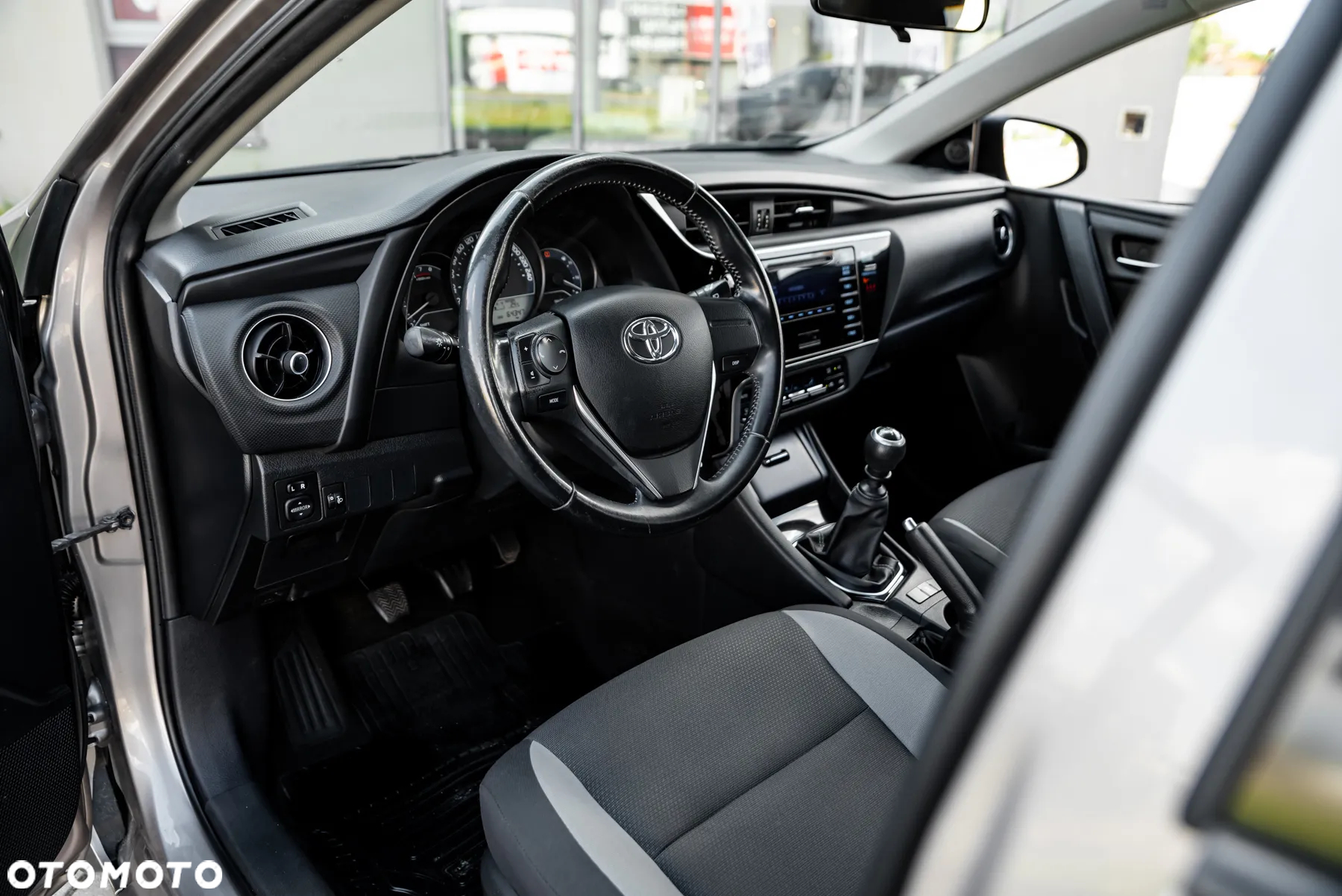 Toyota Auris 1.33 VVT-i Classic - 19