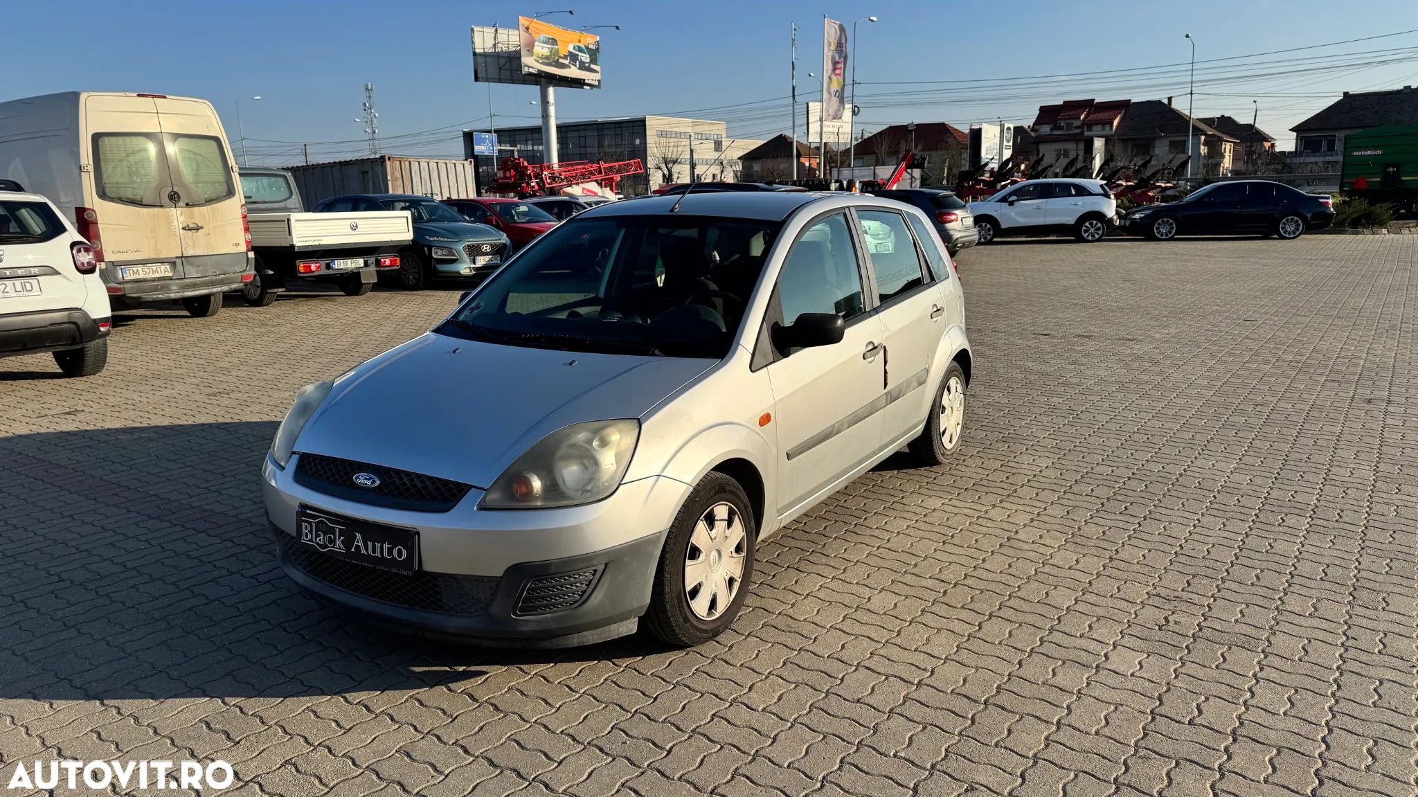 Ford Fiesta 1.3i Ambiente - 1