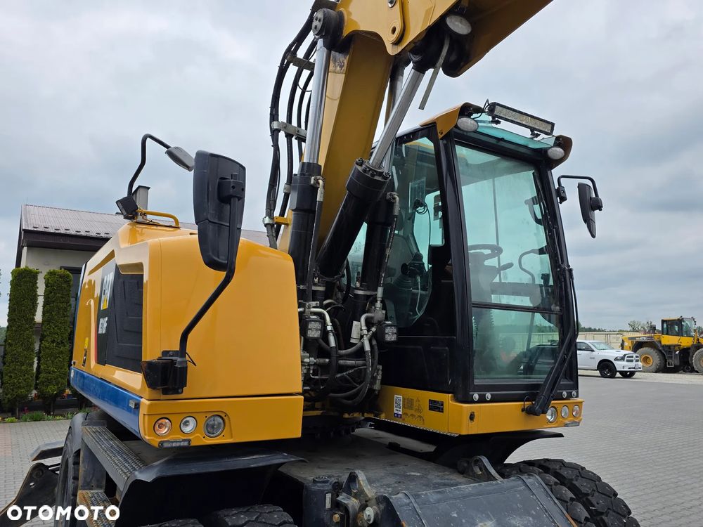 Caterpillar M318F, 2018 ROK, PODPORY + PŁUG, ROTOTILT - 11