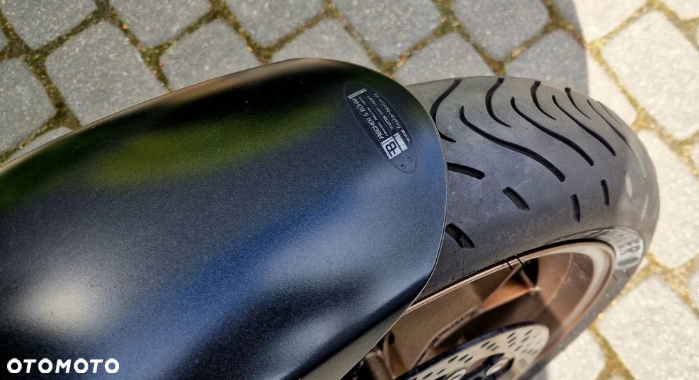 Honda CB - 12
