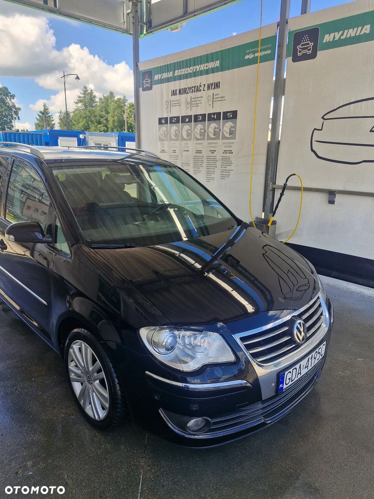 Volkswagen Touran 2.0 TDI DPF Highline DSG - 23