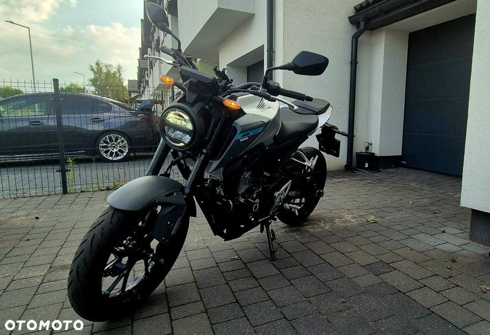 Honda CB - 3
