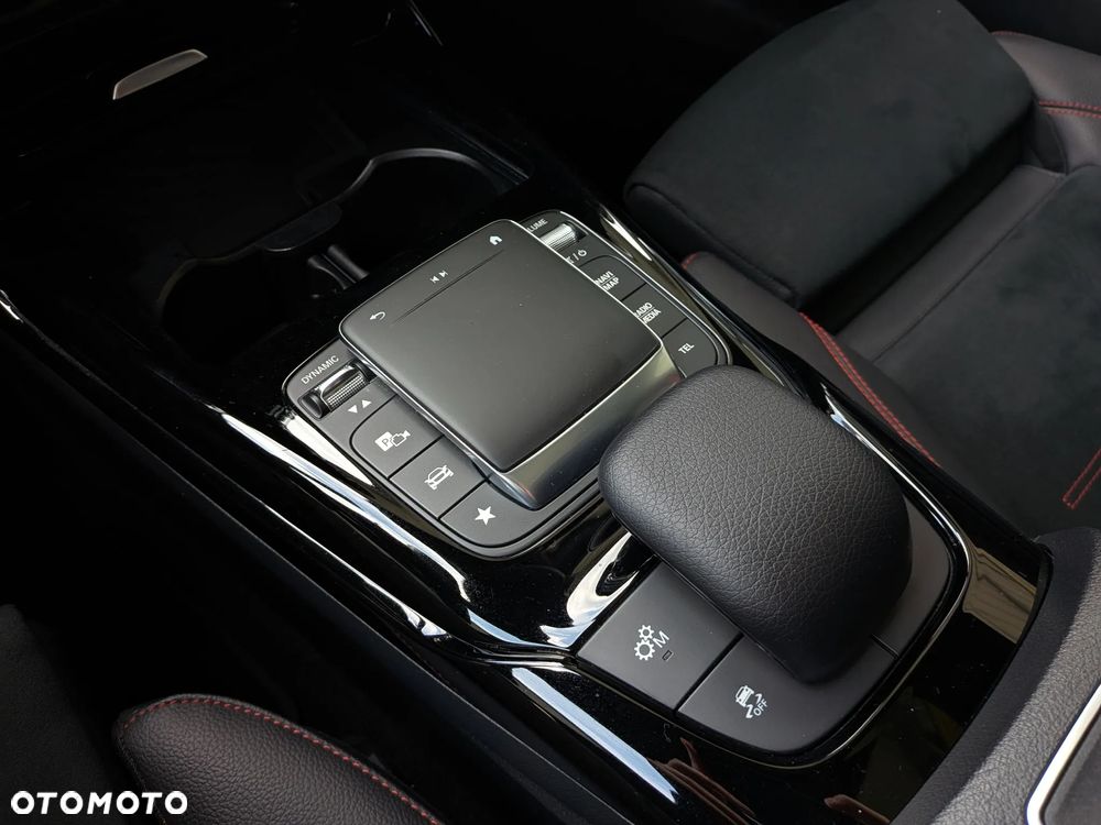 Mercedes-Benz CLA AMG 45 S 4-Matic+ 8G-DCT - 29