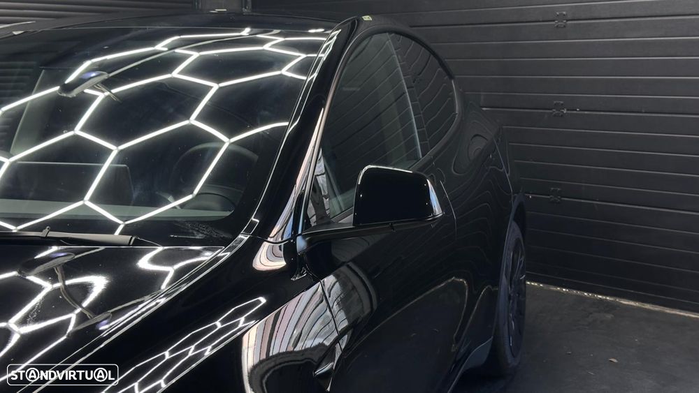 Tesla Model Y Long Range Dual Motor AWD - 39