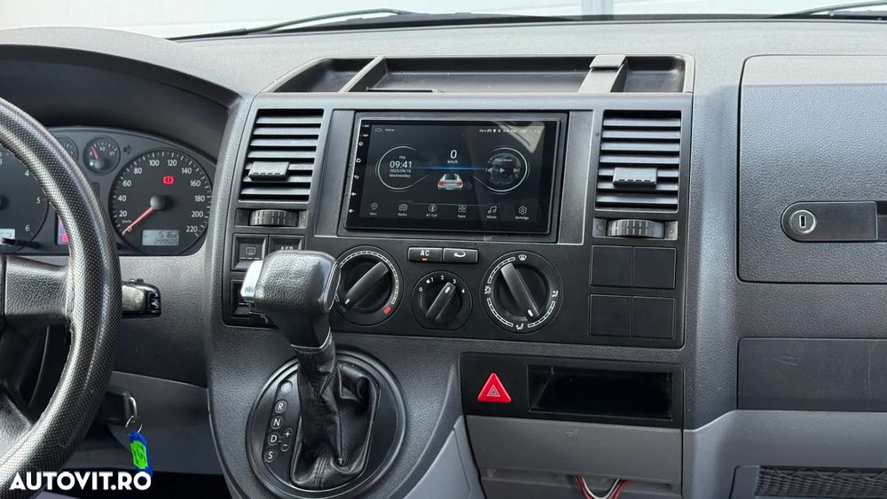 Volkswagen Transporter Caravelle Kurz (5.Si.) Autm. - 12
