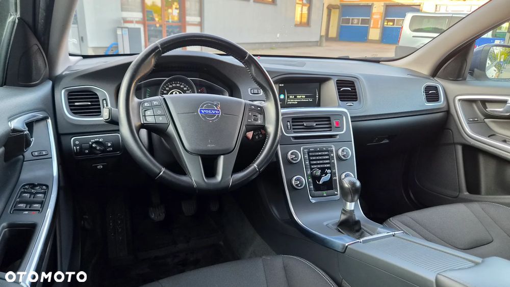 Volvo V60 D4 Edition Pro - 14