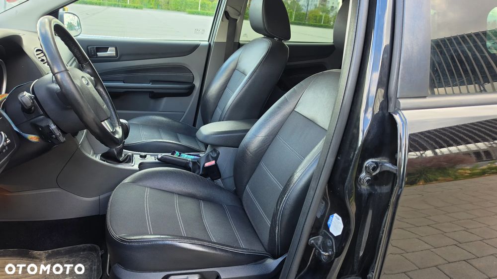 Ford Focus 2.0 Sport - 13